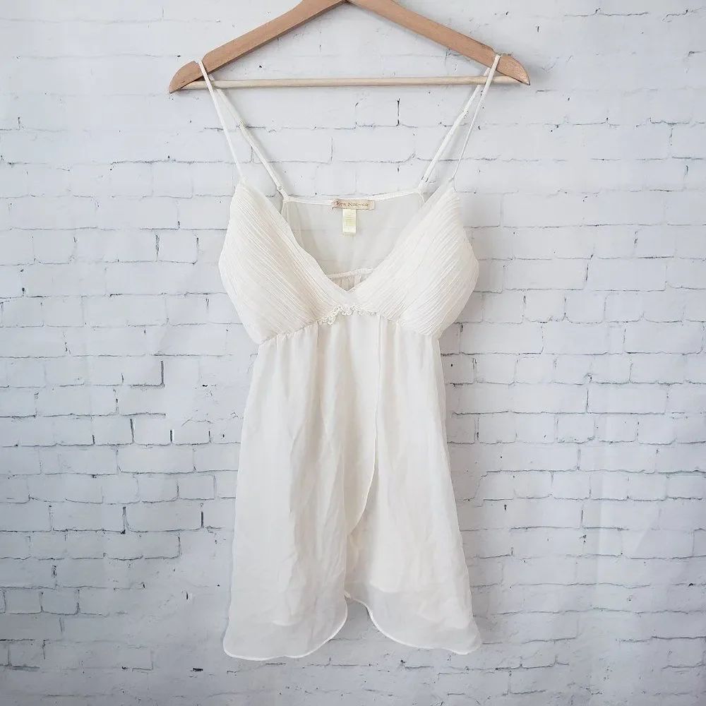 Flora Nikrooz Chiffon Nightie Lingerie Ivory Off White Size M Micro Pleats